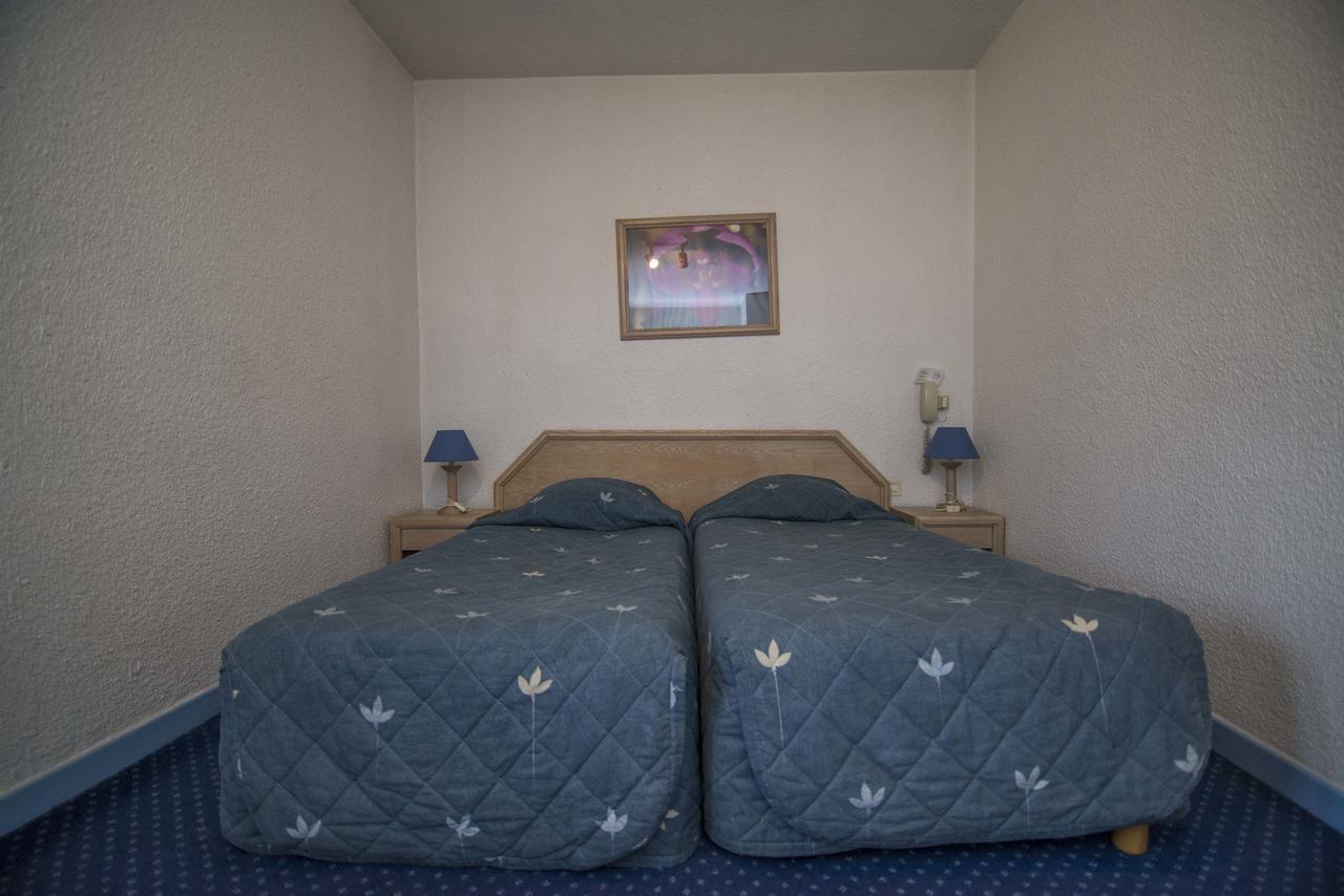 Hotel De La Poste Дувен Экстерьер фото